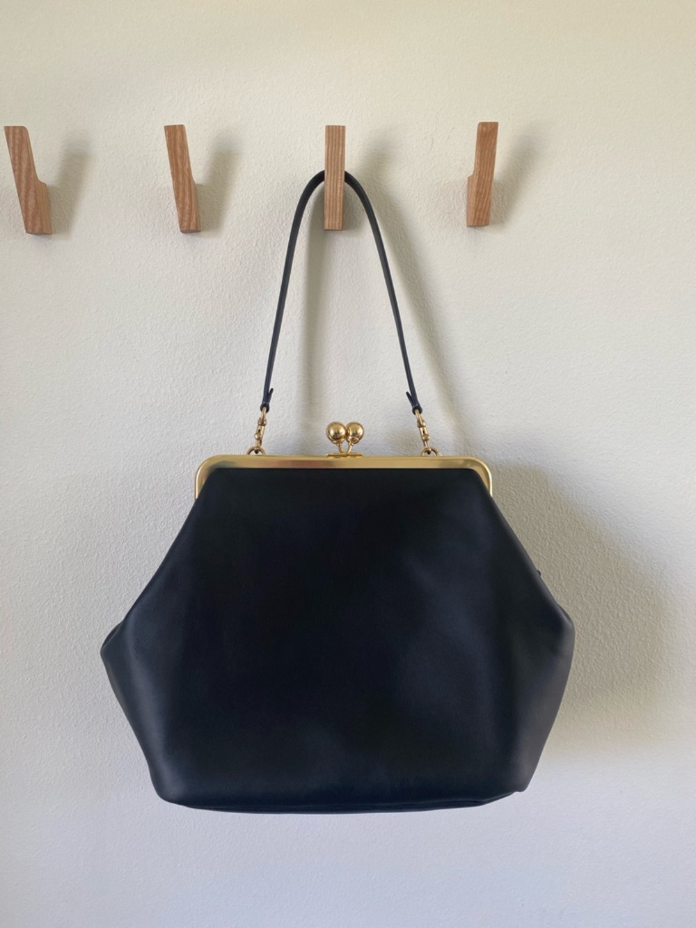 Coach The Kisslock Frame Bag Limited Re-Edition 1969 Large Black Brass - Picture 2 of 15